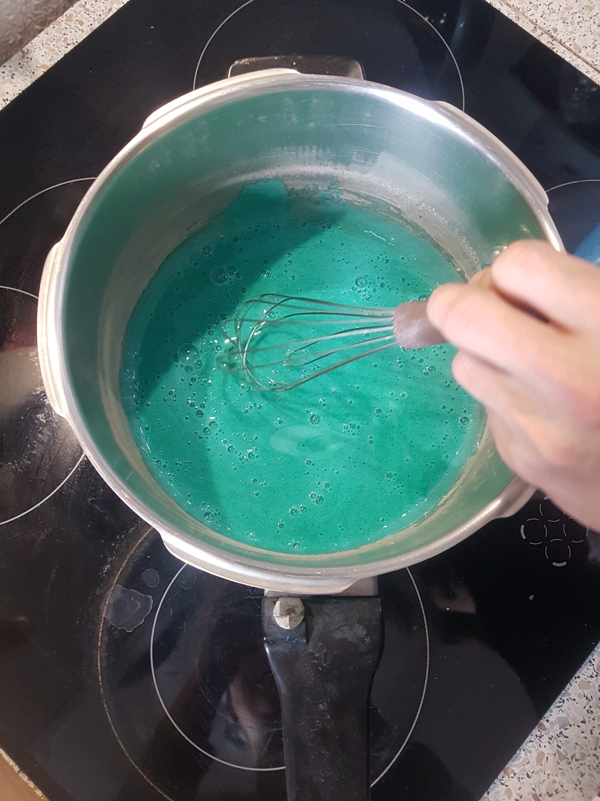 Schritt 2: Mit dem Schneebesen rühren