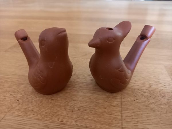 ? Zwitschervogel – Vogelwasserpfeife aus Ton